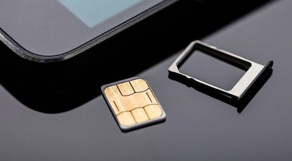 Nguyên nhân iPhone 12 Pro Max hỏng ổ SIM