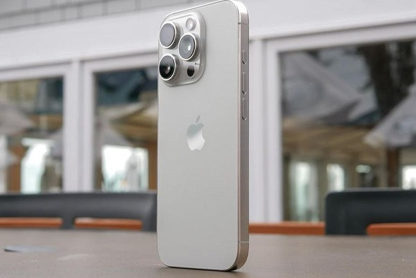 Nguyên nhân iPhone 16 Pro hỏng nút volume