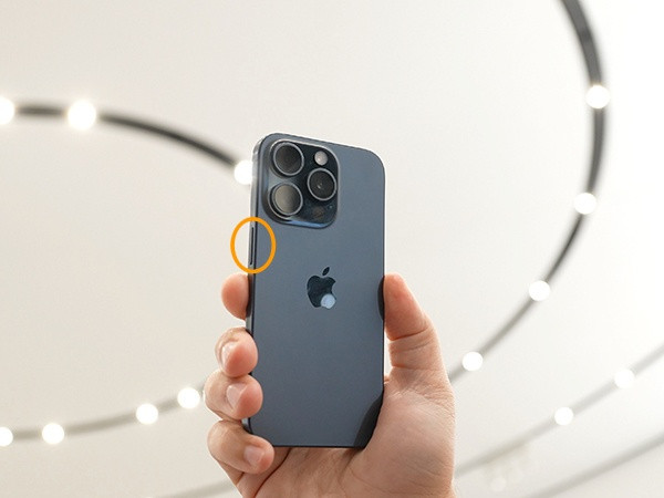 Nút nguồn iPhone 15 Pro Max