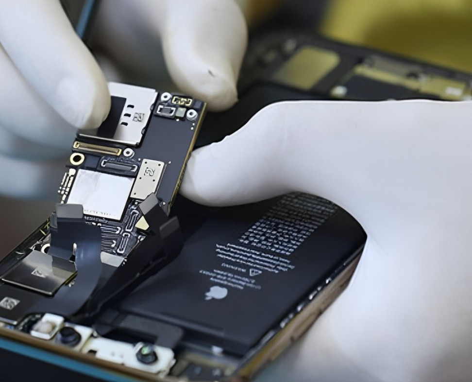 Sửa IC sóng iPhone 11 Pro Sửa IC sóng iPhone 11 Pro