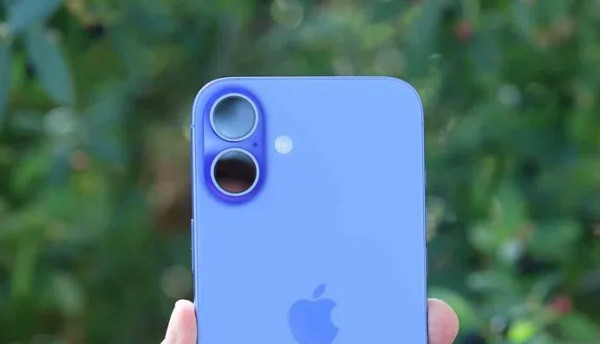 Thay camera sau iPhone 16