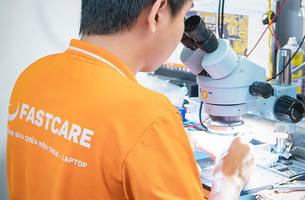 Thay camera trước chuẩn nhưng nhanh chóng