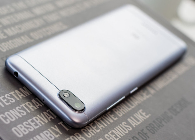 Thay nắp lưng Xiaomi Redmi 6 Thay nắp lưng Xiaomi Redmi 6