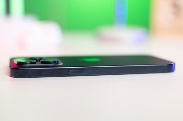 Thay nút nguồn iPhone 15 Pro