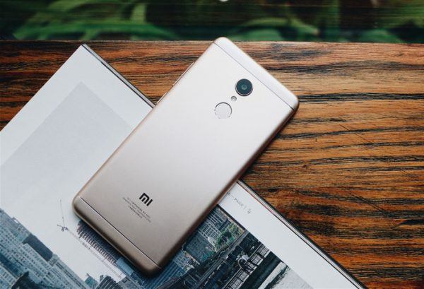 thay vỏ Xiaomi Redmi 5 Plus