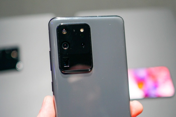 Bạn nên làm gì khi S20 Ultra lỗi camera?