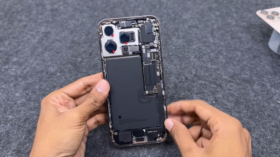 Dấu hiệu cần sửa IC sạc iPhone 16 Pro Max