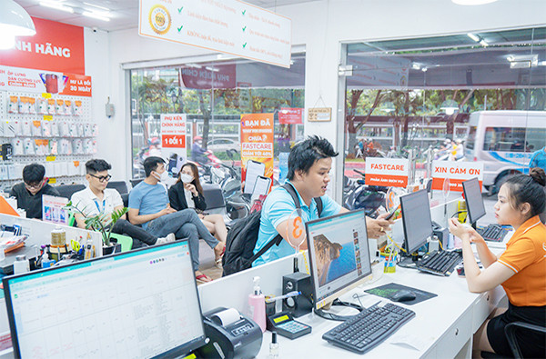 Địa chỉ thay camera trước iPhone chất lượng cao FASTCARE
