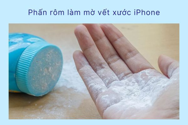 Dùng phấn rôm trẻ em Dùng phấn rôm trẻ em