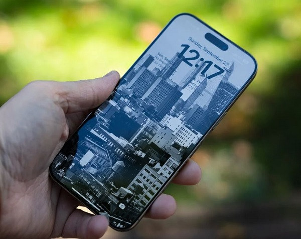 iPhone 16 Pro Max hỏng camera trước