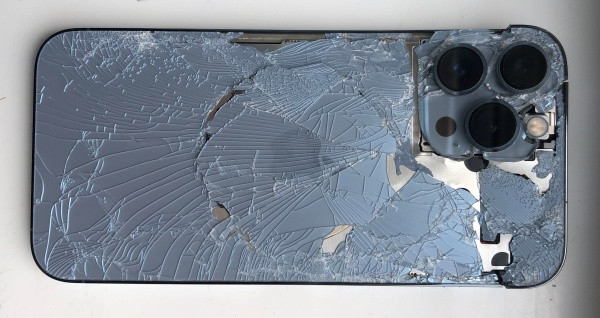 Nguyên nhân iPhone 13 Pro hư IC NFC
