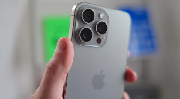 Nguyên nhân dây sóng iPhone 15 Pro Max bị hỏng
