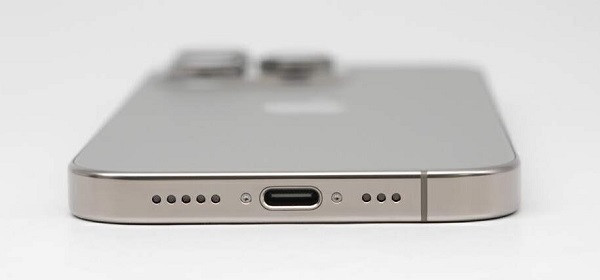 Nguyên nhân dẫn đến tình trạng hỏng IC sạc iPhone 16 Pro