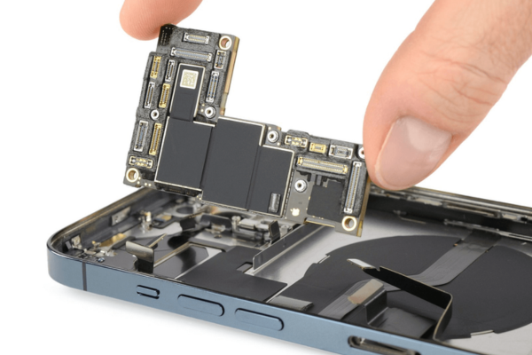 Nguyên nhân khiến main iPhone bị hỏng