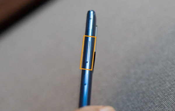 Nguyên nhân nào khiến S10 Lite hư nút volume?