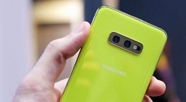Nguyên nhân Samsung S10e hỏng khay SIM