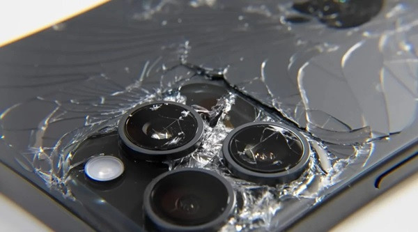 Nguyên nhân thay bộ nẹp iPhone 15 Pro Max Nguyên nhân thay bộ nẹp iPhone 15 Pro Max