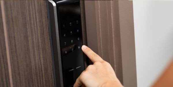 Những lưu ý khi cài vân tay khoá Homekit