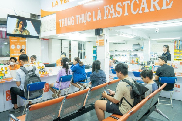 Sàng main iPhone 12 tại FASTCARE