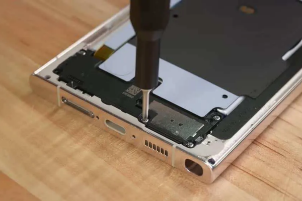 Sửa IC sóng Samsung S10e là gì? Sửa IC sóng Samsung S10e là gì?