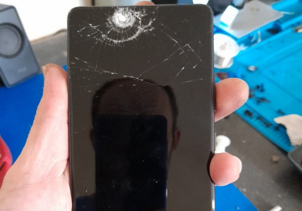 Tại sao IC cảm ứng Samsung S10 Lite hư hỏng?