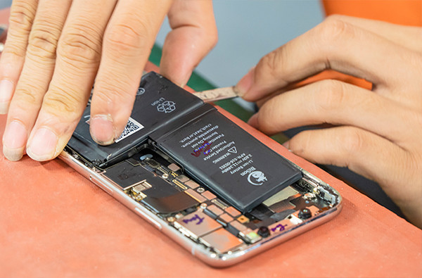 Thay camera trước iPhone chuẩn xác và chất lượng