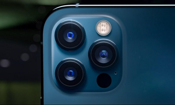 Thay đèn flash iPhone 12 Pro khi nào