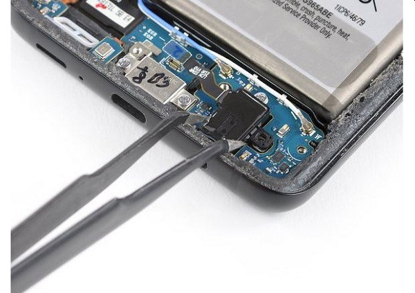 Thay jack tai nghe Samsung S10
