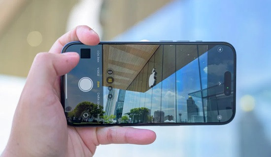 iPhone 15 Pro hỏng camera