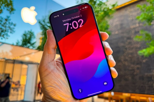 Khắc phục iPhone 15 sạc bị nóng máy