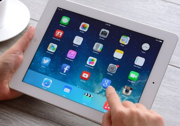 Lý do khiến màn hình iPad Air 2 bị nhòe màu