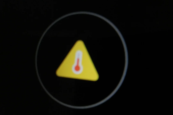 Nguyên nhân khiến IC báo nhiệt độ cao Samsung S10e hư