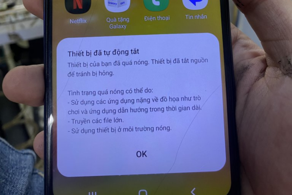 IC báo nhiệt độ cao Samsung S10e là gì?&nbsp;