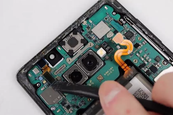IC màn hình Samsung S20 là gì? Khi nào cần sửa chữa?