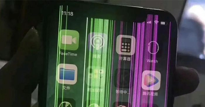 Sửa sọc màn hình iPhone 11 hết bao nhiêu tiền? Sửa sọc màn hình iPhone 11 hết bao nhiêu tiền?