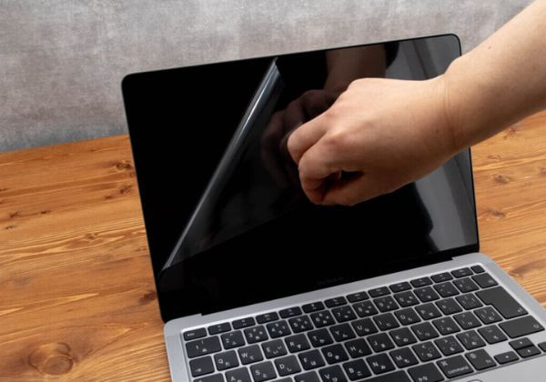Thay màn hình Macbook