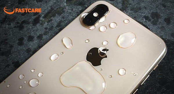 iPhone độ vỏ dễ bị vào nước