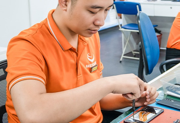 Dịch vụ độ vỏ iPhone tại FASTCARE