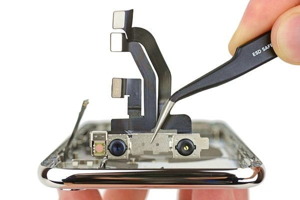 Khi nào cần sửa IC camera iPhone 13 Pro