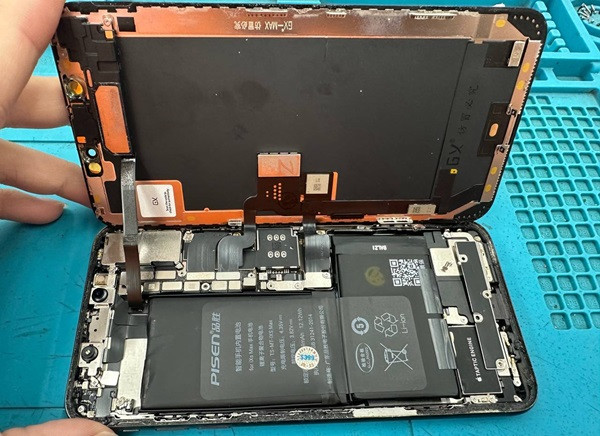 Thay pin iPhone Bình Dương Thay pin iPhone Bình Dương