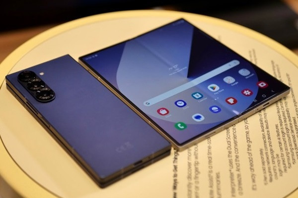 Thay chân sạc Samsung Z Fold 6 khi nào?