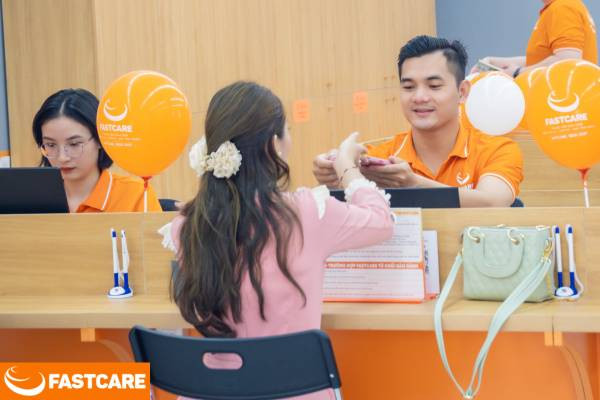 Quy trình thay ép kính Samsung chuyên nghiệp lấy liền tại FASTCARE Quy trình thay ép kính Samsung chuyên nghiệp lấy liền tại FASTCARE