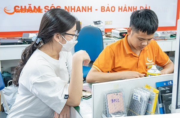 Thay màn hình iPhone 12 Pro Max giá bao nhiêu?