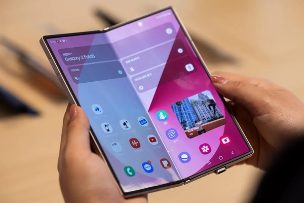 Làm gì khi mic Samsung Z Fold 6 bị hỏng