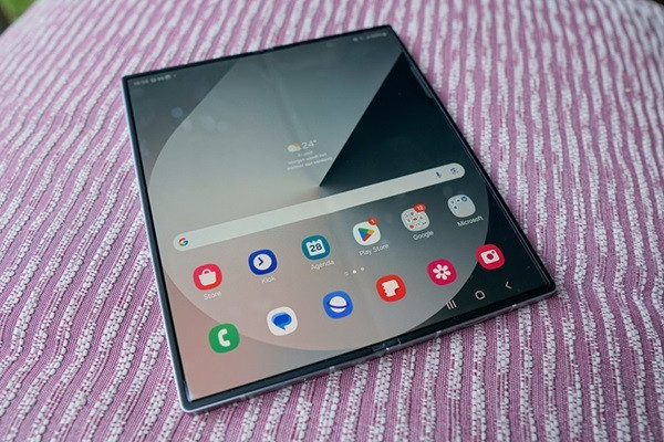 Thay nút nguồn Samsung Z Fold 6 Thay nút nguồn Samsung Z Fold 6