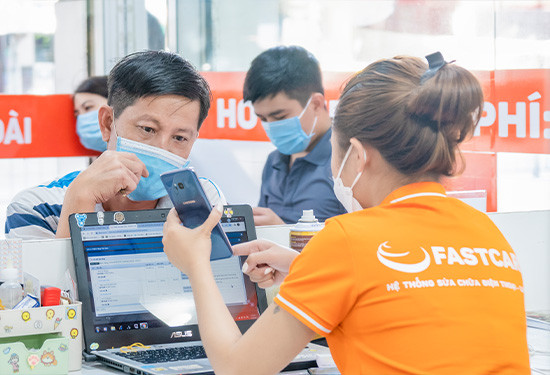 Quy trình thay nút nguồn Xiaomi 15 Ultra tại FASTCARE Quy trình thay nút nguồn Xiaomi 15 Ultra tại FASTCARE
