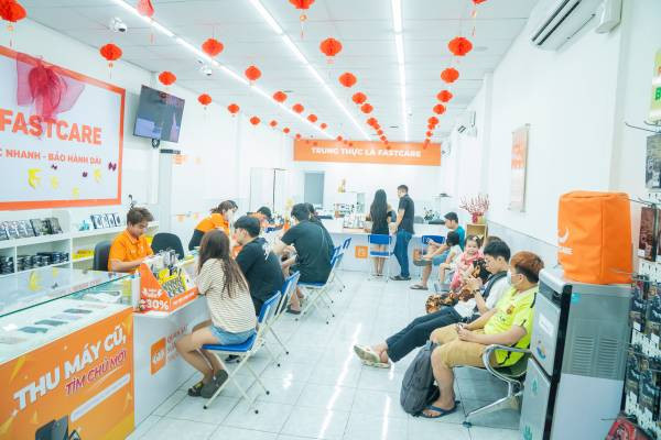 Địa chỉ thay pin iPhone chính hãng uy tín nhất tại khu vực TP. Hồ Chí Minh