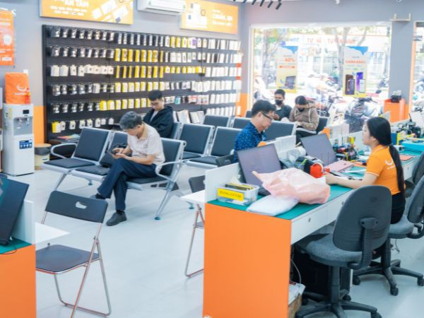 Kinh nghiệm cần thiết trước khi thay loa trong iPhone 16e Kinh nghiệm cần thiết trước khi thay loa trong iPhone 16e