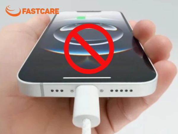 Nguyên nhân pin pin iPhone 16e bị chai phòng và hư hỏng